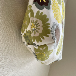 《受注製作》北欧グリーン　イエローの花柄丸いラインのトートバッグ 7枚目の画像