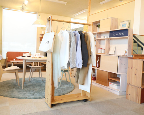 ☆シンプル組み立て式ハンガーラック☆ 木製 北欧風カントリー