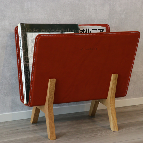 レザーマガジンラック オーク脚 ブックスタンド 本棚・絵本棚