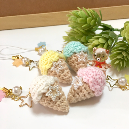 ❣️オプションでお買い得2個¥600❣️星で可愛く⭐️あみぐるみアイス