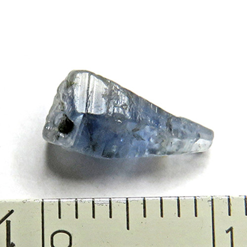 サファイア 結晶 原石 2.5ct ルース 天然石 9月 誕生石 trg261