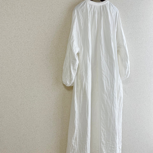 マシュマロ3重ガーゼ・カフタンワンピース スキッパー ボリューム袖