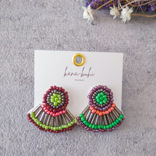 特集掲載】エスニックなビーズ刺繍ピアス/イヤリング(茶系） アジアン