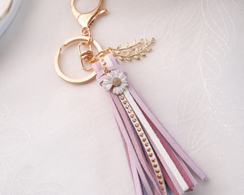 フラワー&リーフ タッセルチャーム✩バッグチャーム バッグチャーム
