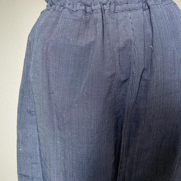 着物リメイク　レディースサルエルパンツ　綿　絹紬　ブルー　紺色　クロップド丈 8枚目の画像