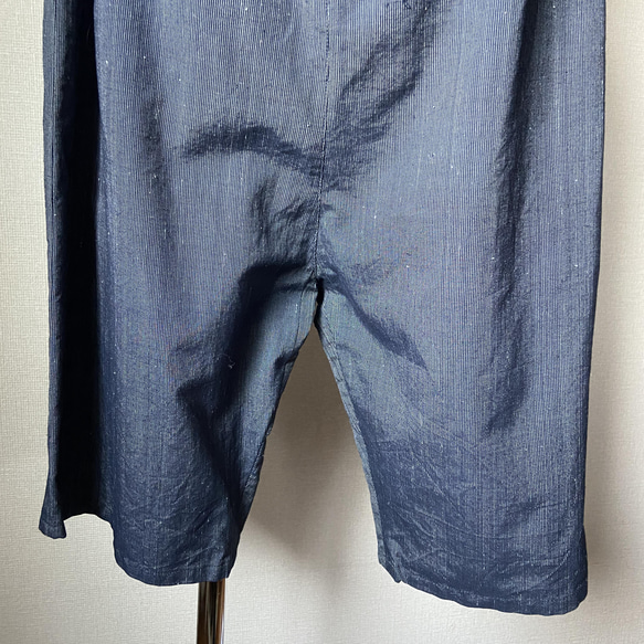着物リメイク　レディースサルエルパンツ　綿　絹紬　ブルー　紺色　クロップド丈 5枚目の画像