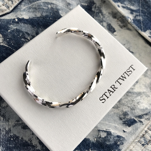 SAAD シルバー950 スワールデザイン バングル SAAD シルバー950 スワールデザイン バングル SAAD シルバー950