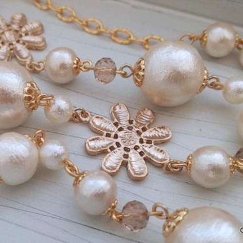 ピンクのコットンパールとお花のロングネックレス ネックレス 