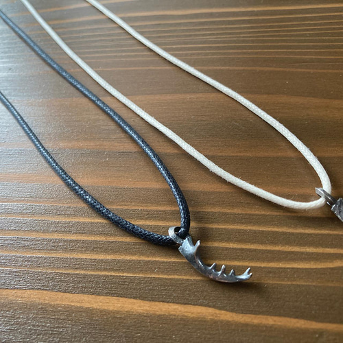 オオクワガタ 右アゴペンダント (品切れ中のため受注製作になり オオクワガタ 右アゴペンダント (品切れ中のため受注製作になり