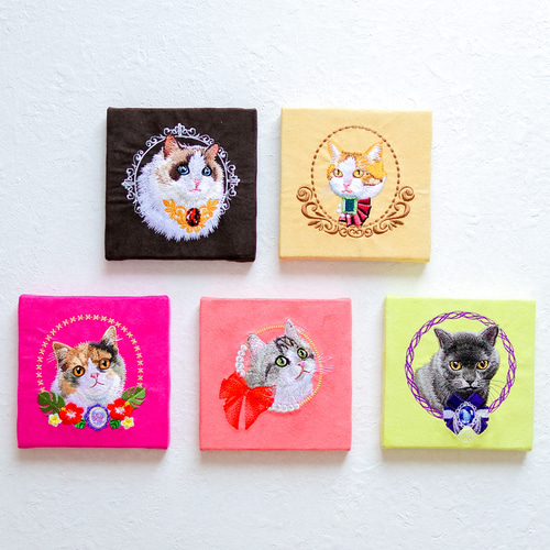 ラグドールとルビーの刺繍入りトートバッグ トートバッグ