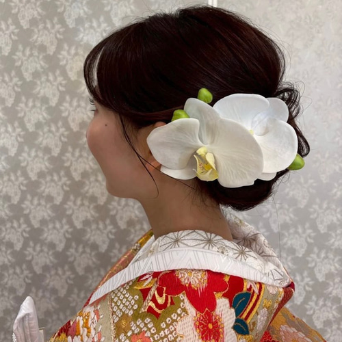ホワイト胡蝶蘭髪飾り 成人式 結婚式 白無垢 色打掛 振袖 和装 白 前