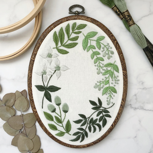 刺繍キット〉グリーンリーフボタニカルの刺繍フレーム キット