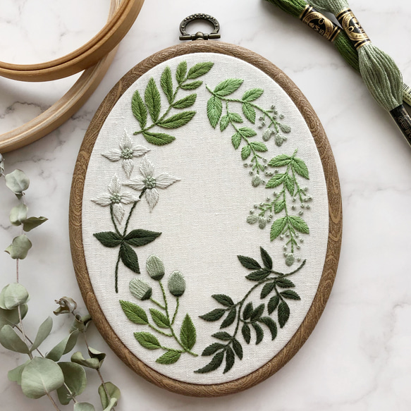 刺繍アート作品 緑色フレーム付き 刺繍キット〉グリーンリーフボタニカルの刺繍フレーム キット