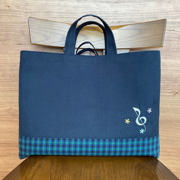 ファミリアレッスンバッグトートバッグ青チェック