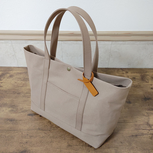 ベージュ トートバッグ 30cm（Mio） 手編みトートバッグ(ONE SIZE ベージュ): ファッション雑貨