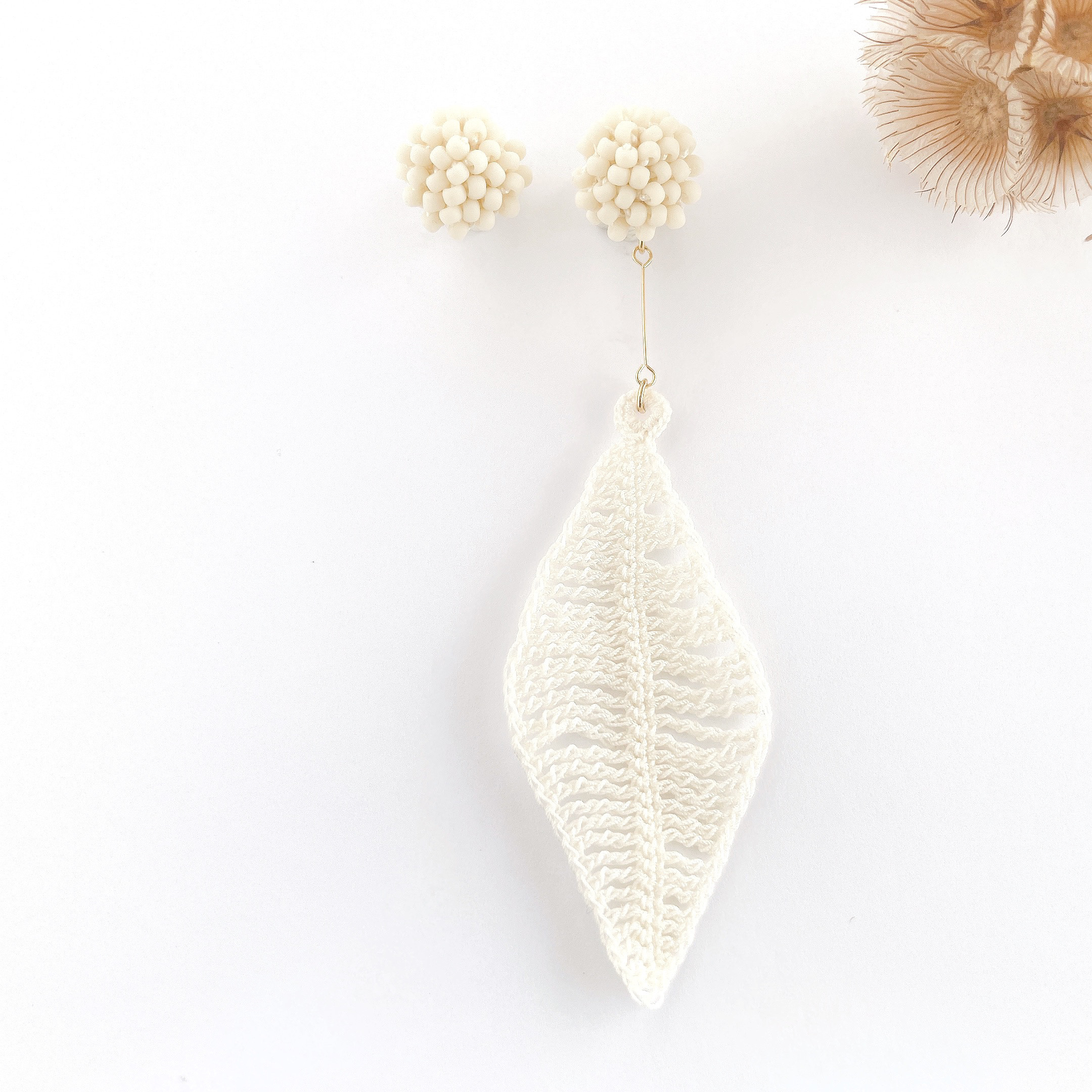 ❤お得なお品❤アイリーンピアス ホワイトｘPG金具 エルメス イヤリングにもなる エルメス☆ 大きなハートが可愛い♪ ギフトにもおすすめ ピアス