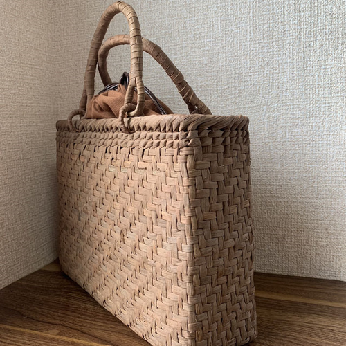 国産山葡萄 手作り かごバッグ 網代編み A4サイズ適応 かご