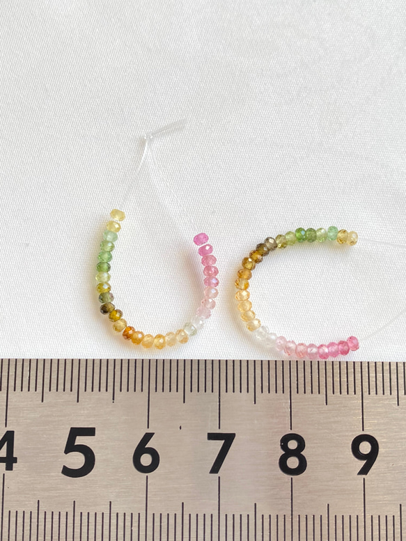 【再々販】28粒 宝石質マルチカラートルマリン　極小ボタンカット　カラーグラデーション 4枚目の画像