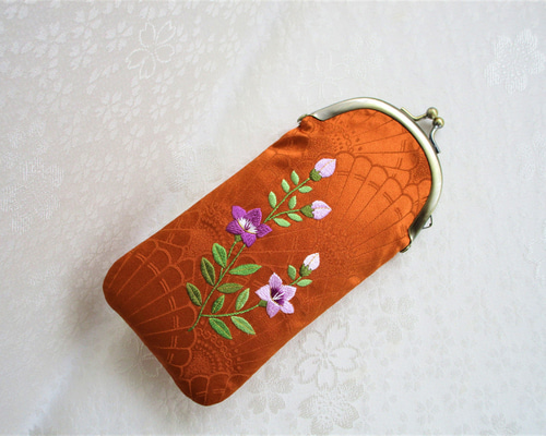 草です！刺繍生地のメガネケース　ハンドメイド 刺繍生地のメガネケース ハンドメイド ブラック 花刺繍柄 MS194