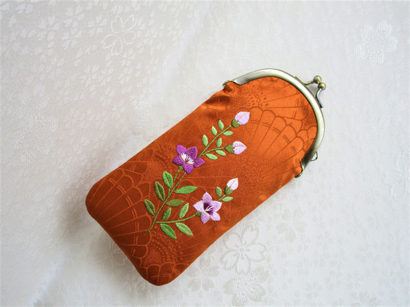 日本刺繍 桔梗 絹のがま口メガネケース・ペンケース ☆金茶色