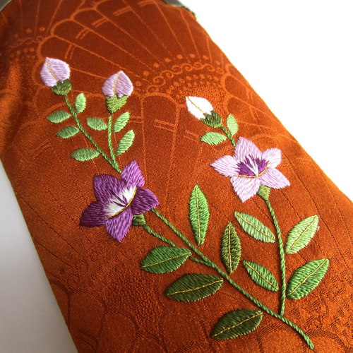 日本刺繍』＊桔梗＊がま口メガネケース・ペンケース ◇金茶色＊紫色