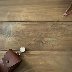 くるみボタンとハンドステッチの リールキー付き　カード&パスケース　ナチュラル　ブラウン　ブラック 12枚目の画像