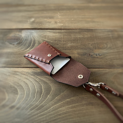 くるみボタンとハンドステッチの リールキー付き　カード&パスケース　ナチュラル　ブラウン　ブラック 10枚目の画像