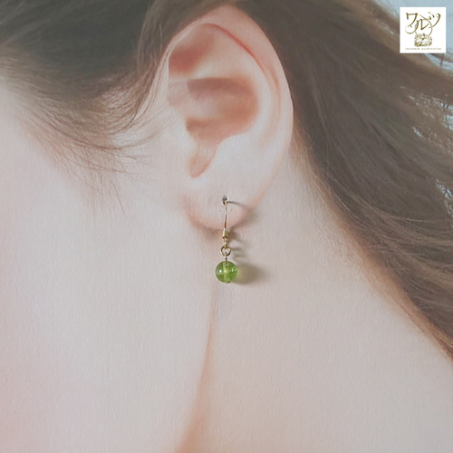Sold】ペリドット丸玉のピアス【14kgf】 ピアス（フック