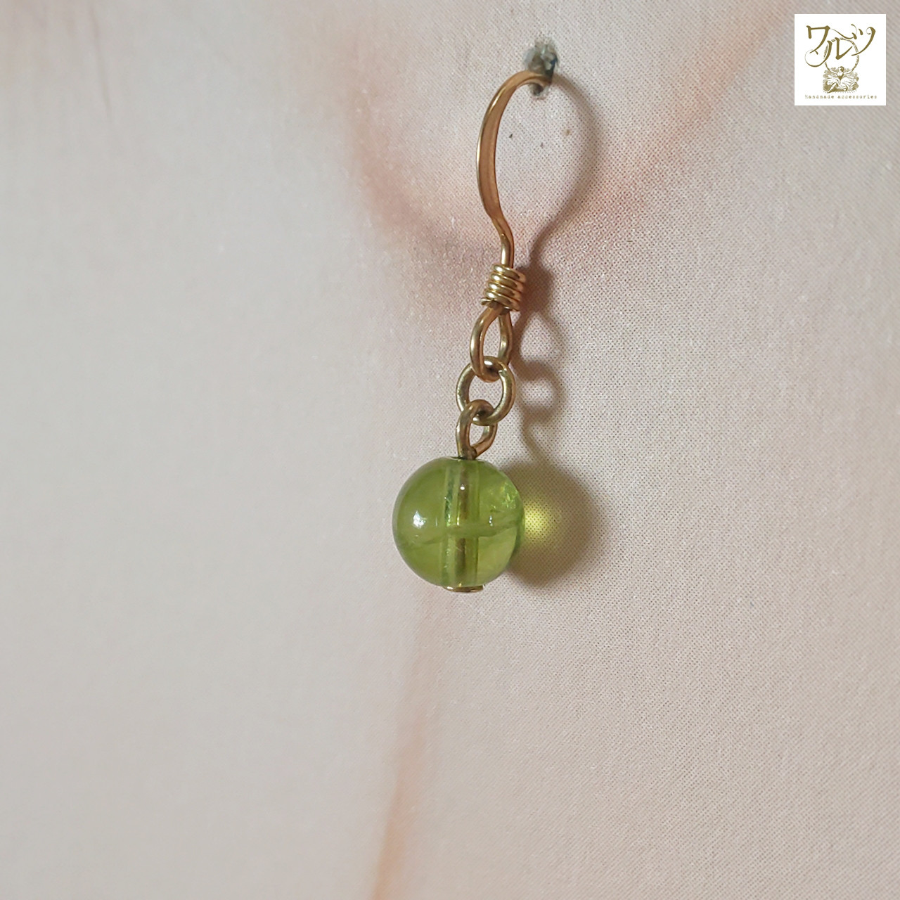 Sold】ペリドット丸玉のピアス【14kgf】 ピアス（フック