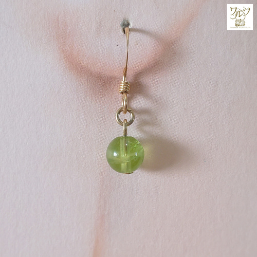 Sold】ペリドット丸玉のピアス【14kgf】 ピアス（フック
