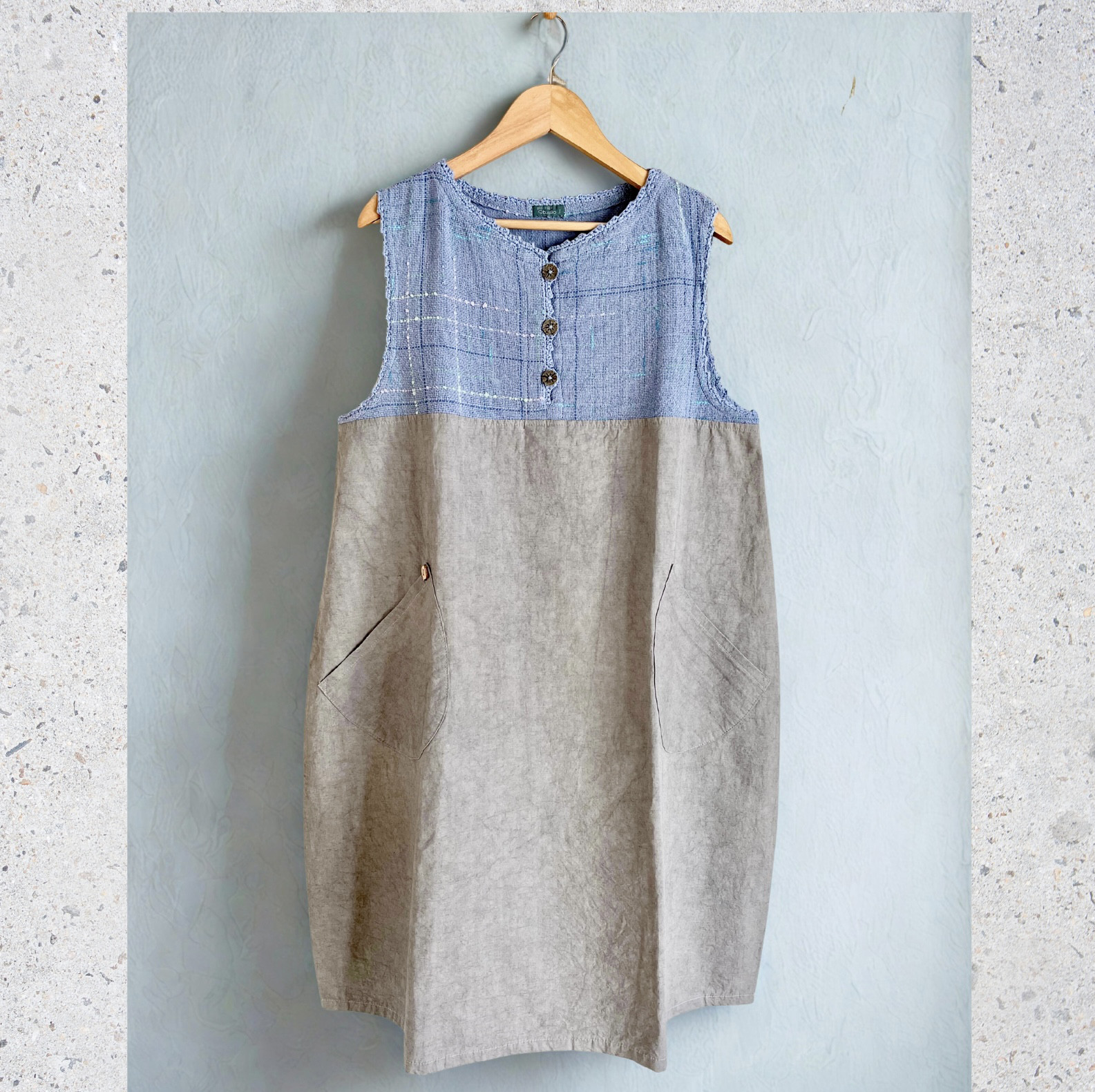 手織りとコットンリネンのバルーンジャンバースカート（水色）