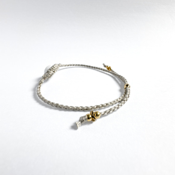 アロマ香る 癒しのマクラメブレスレット　* 気持ちほどける馥郁 * グレージュ　ギフトラッピング対応 7枚目の画像