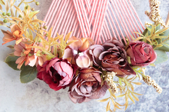 ピンクマクラメ風壁飾りリース 5枚目の画像