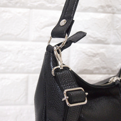 ★ハンドメイド★日本製★牛革★２ＷＡＹショルダーバッグ（ロングハンドル・肩掛け）★シルバー★コロンとしたスタイル★超軽量 11枚目の画像