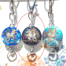 “Creema Limited” Kira Kira Universe ♬ Saturn Resin Reel Keychain 第4張的照片