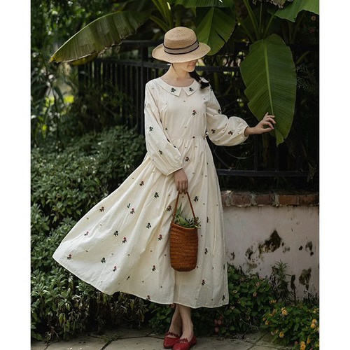 ピタパンカラー 美しい刺繍コットンの長袖ロングワンピース ウエスト  