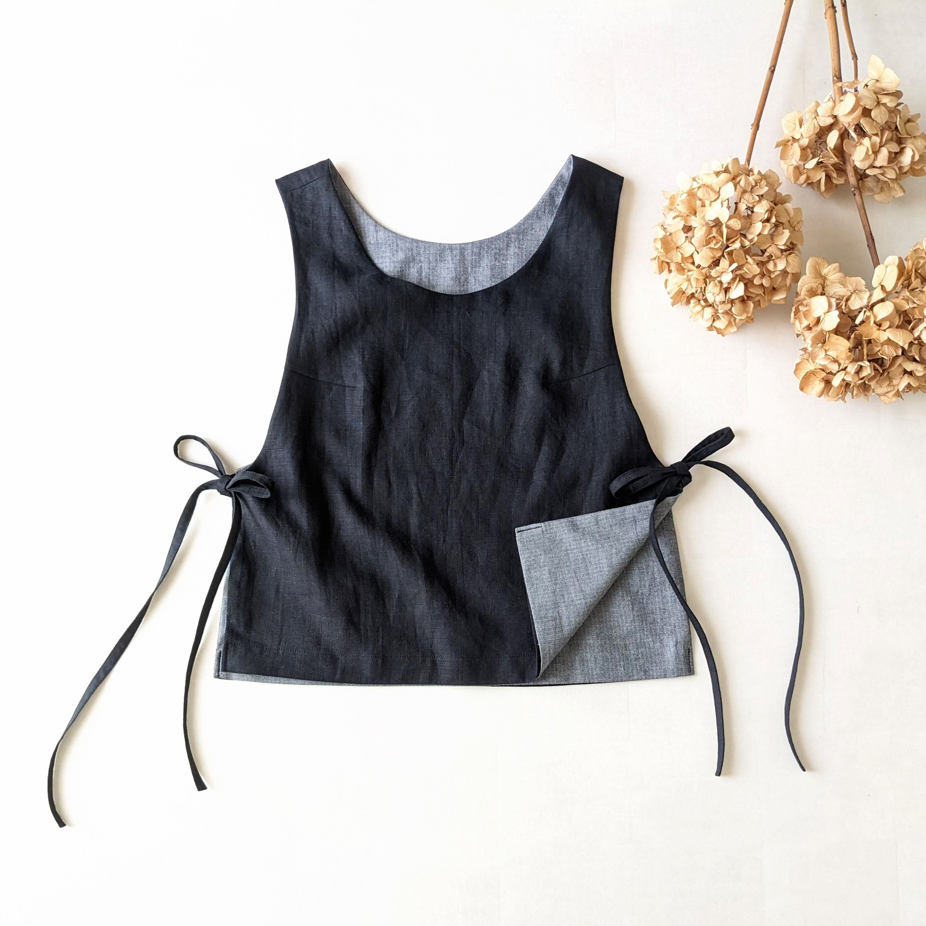 『着こなし６通り！』リバーシブル　リボンベスト