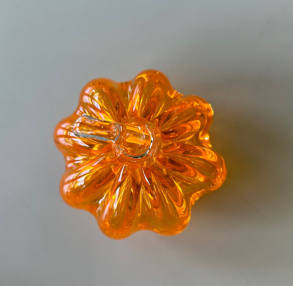 カボチャの置物　吹きガラス　オレンジ色 3枚目の画像