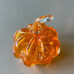カボチャの置物　吹きガラス　オレンジ色 2枚目の画像