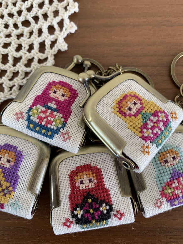 がま口　キーホルダー　バッグチャーム　刺繍　マトリョーシカ 8枚目の画像