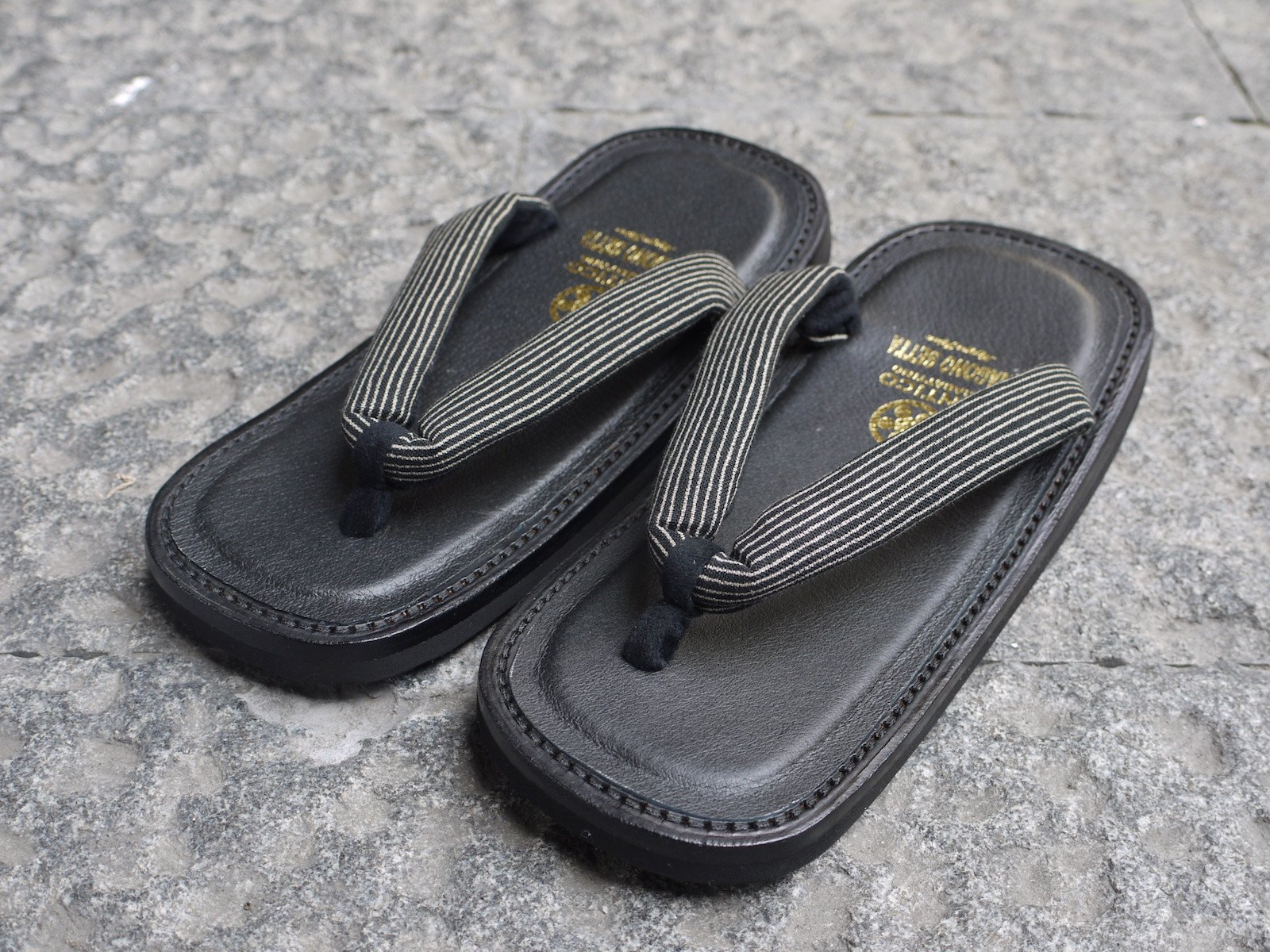 靴職人の本革雪駄風サンダル「那古野雪駄」（鼻緒：ST#025)