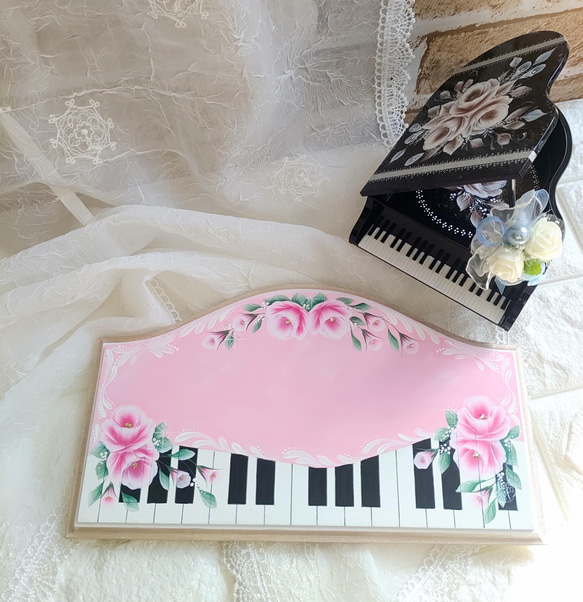 薔薇とストローク♪やわらかピンクのピアノ鍵盤ボード♪♡【P014】清楚♡♪表札　看板 9枚目の画像