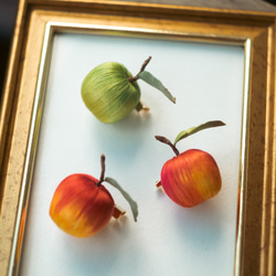 赤毛のアン の 小さな りんご ブローチ （赤・青） 7枚目の画像