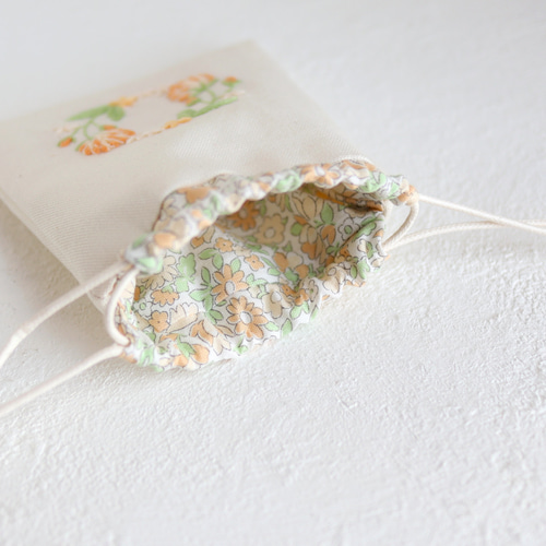 ちっちゃな巾着サシェ/詰替タイプ【白猫とハート】 ちっちゃな巾着