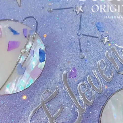 名入れ♡天然シェル✨グリッター ブルー カラフル イニシャル iPhoneケース 名入れ 惑星 月✨星⭐️天然シェル♡ラメ✨ブルー 青 イニシャル