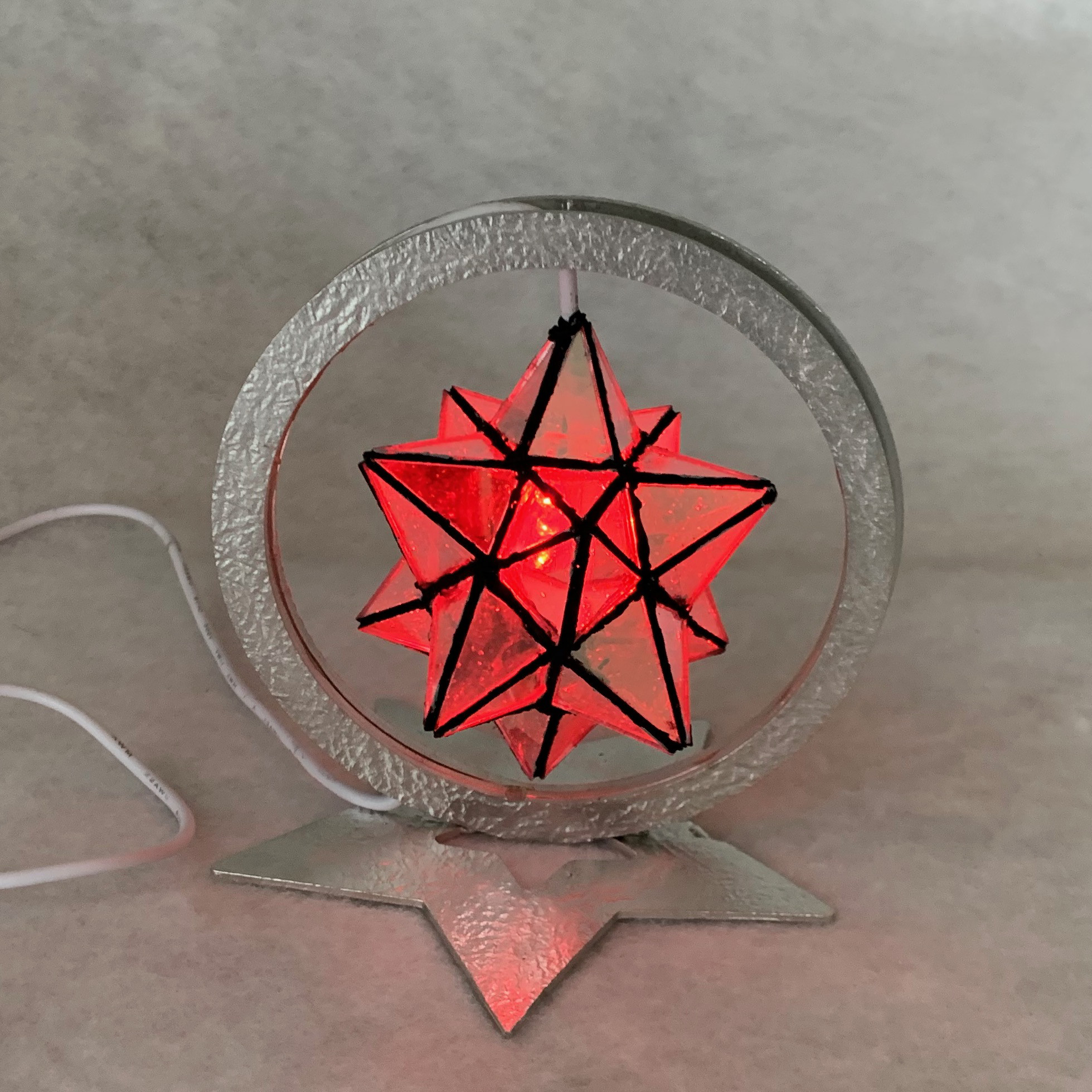 星型正多面体ミラー万華鏡　小星型十二面体-黒　内蔵LEDを赤外線リモコンで操作できます