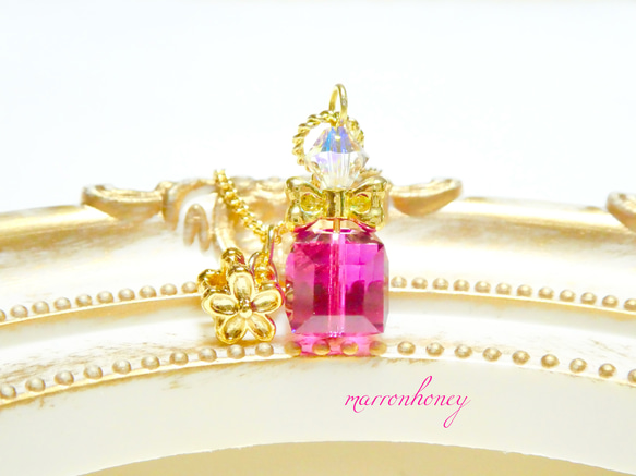 ミスディオール風スワロ♡リボンパフュームボトルのネックレスf