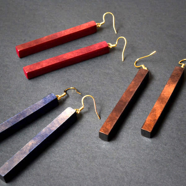 コードバンを使用したレザースティックピアス【金属アレルギー対応】