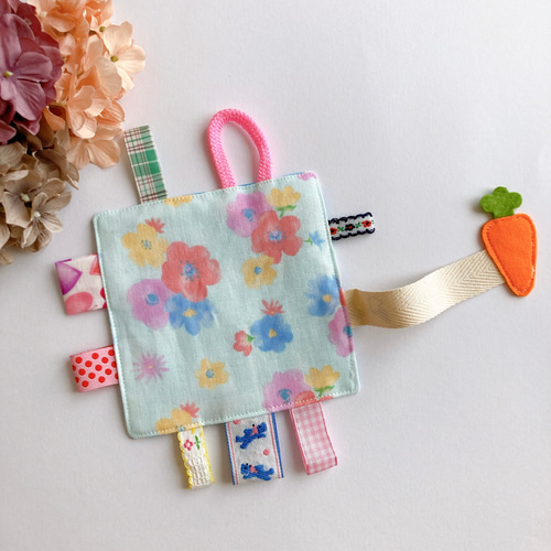 再販】カシャカシャ布おもちゃ タグハンカチ うさぎ ブルー フェルト