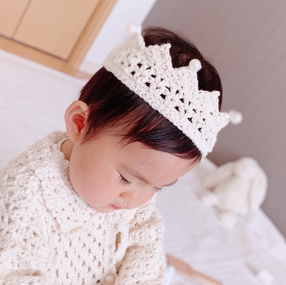 \thanks♡300!!/ ベビークラウン☆パール ハーフバースデー お誕生日 王冠 ヘアバンド かぎ編み 100日 1枚目の画像